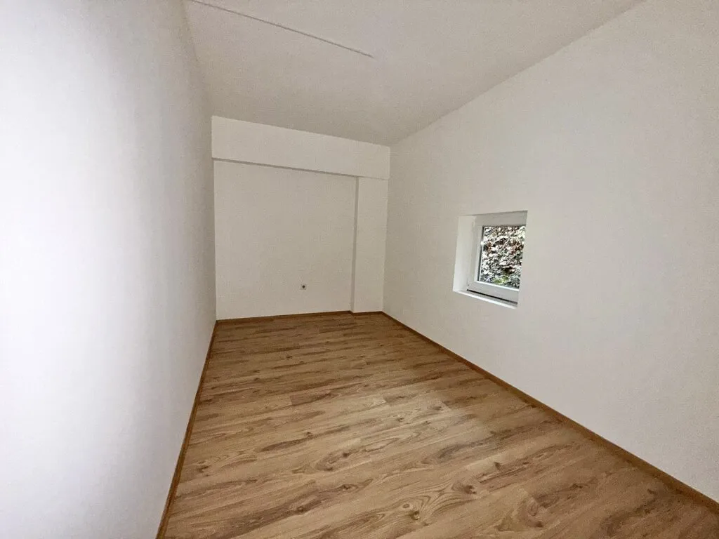 Renovierte 3-Zimmer-Wohnung mit Einbauküche - sofort bezugsbereit! - Ansicht 3