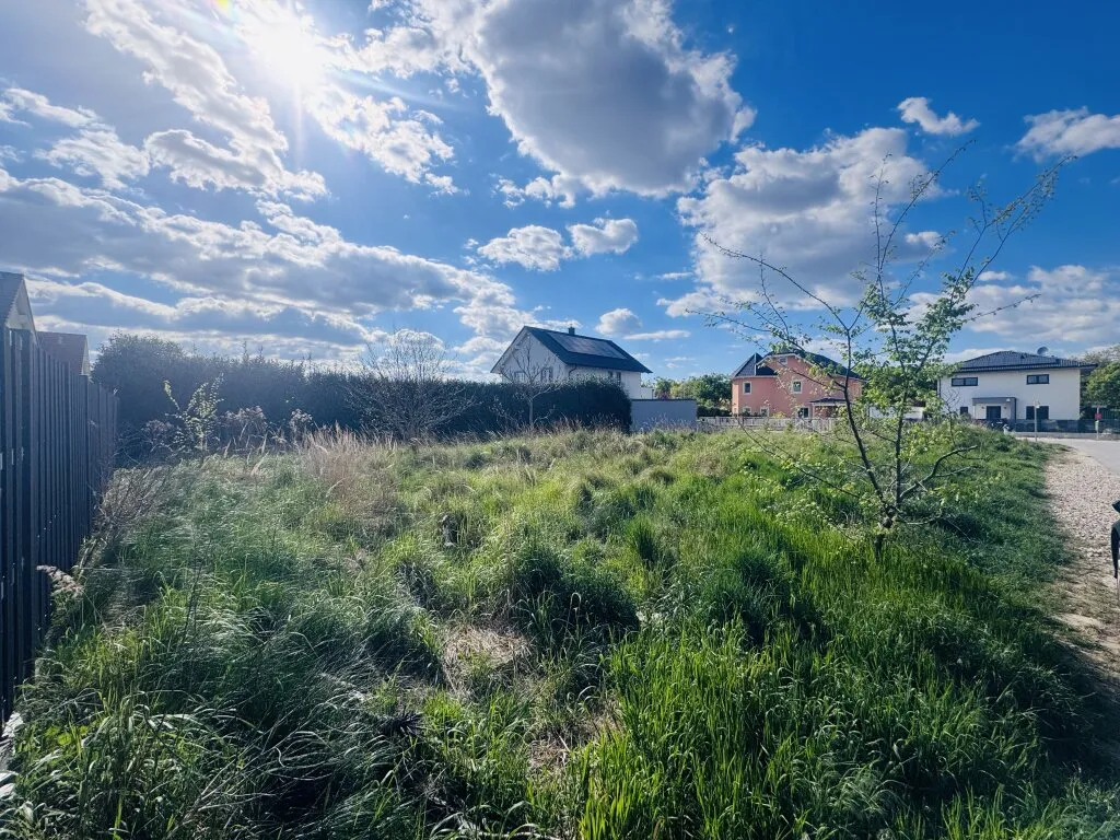 TRAUMGRUNDSTÜCK IN STRASSHOF - SONNIG, RUHIG, ZENTRAL - Widok 2