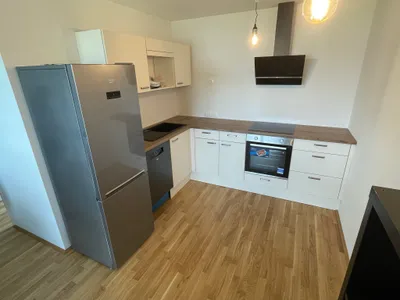 2-Zimmer-Wohnung mieten in Wels – 52 m², € 810 – Bild 2 von 11