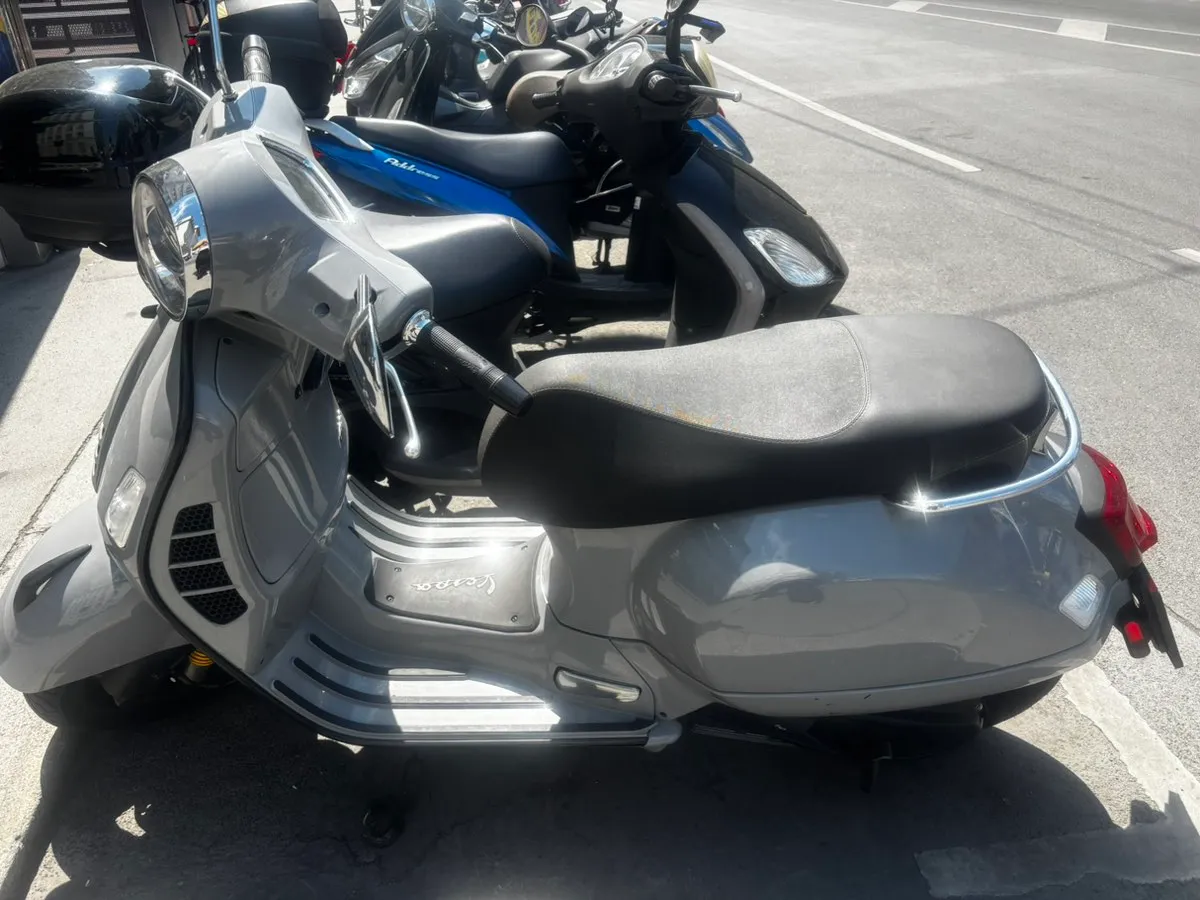 Vespa GTS