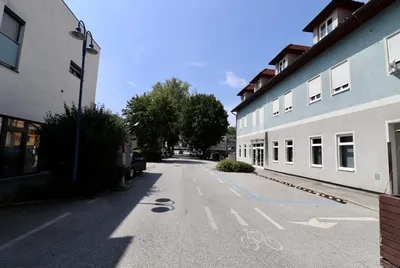 6-Zimmer-Gewerbeimmobilie mieten in Weiz – 237 m², € 2.540 – Bild 5 von 17