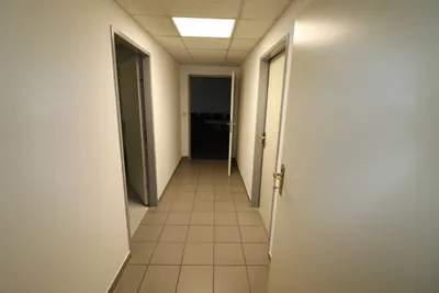 6-Zimmer-Gewerbeimmobilie mieten in Weiz – 237 m², € 2.540 – Bild 12 von 17