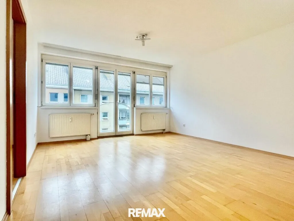 Top Anbindung, helle 2-Zimmer-Wohnung mit idealem Grundriss - Ansicht 2