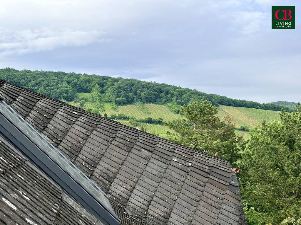 GROßZÜGIGES ANWESEN MIT POOL UND FERNBLICK - Ansicht 2