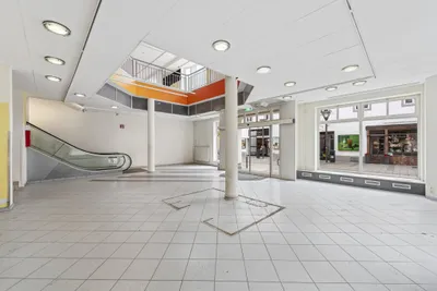 8-Zimmer-Gewerbeimmobilie mieten in Wiener Neustadt – 709 m² – Bild 2 von 25