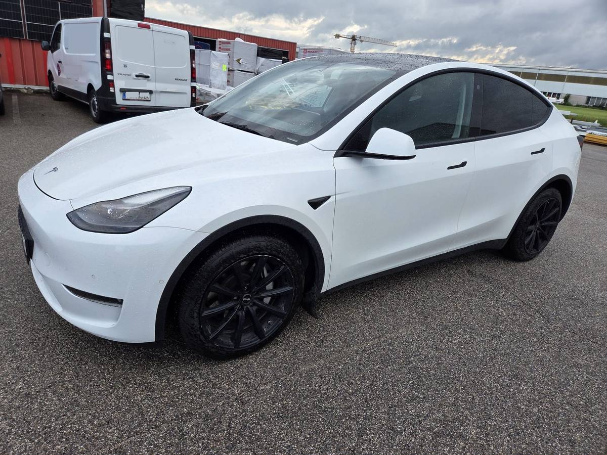 Tesla Model Y Long Range AWD 75kWh