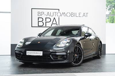 Porsche Panamera 4 eHybrid Sport Turismo // Sport Desig...