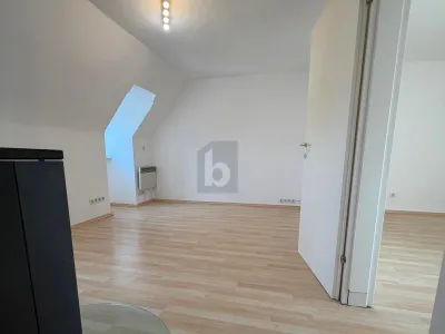 2-Zimmer-Wohnung kaufen in Baden – 42 m², € 85.000 – Bild 1 von 5