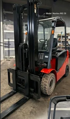 Manitou 3 tonnen Elektro Triplex Gabelstapler