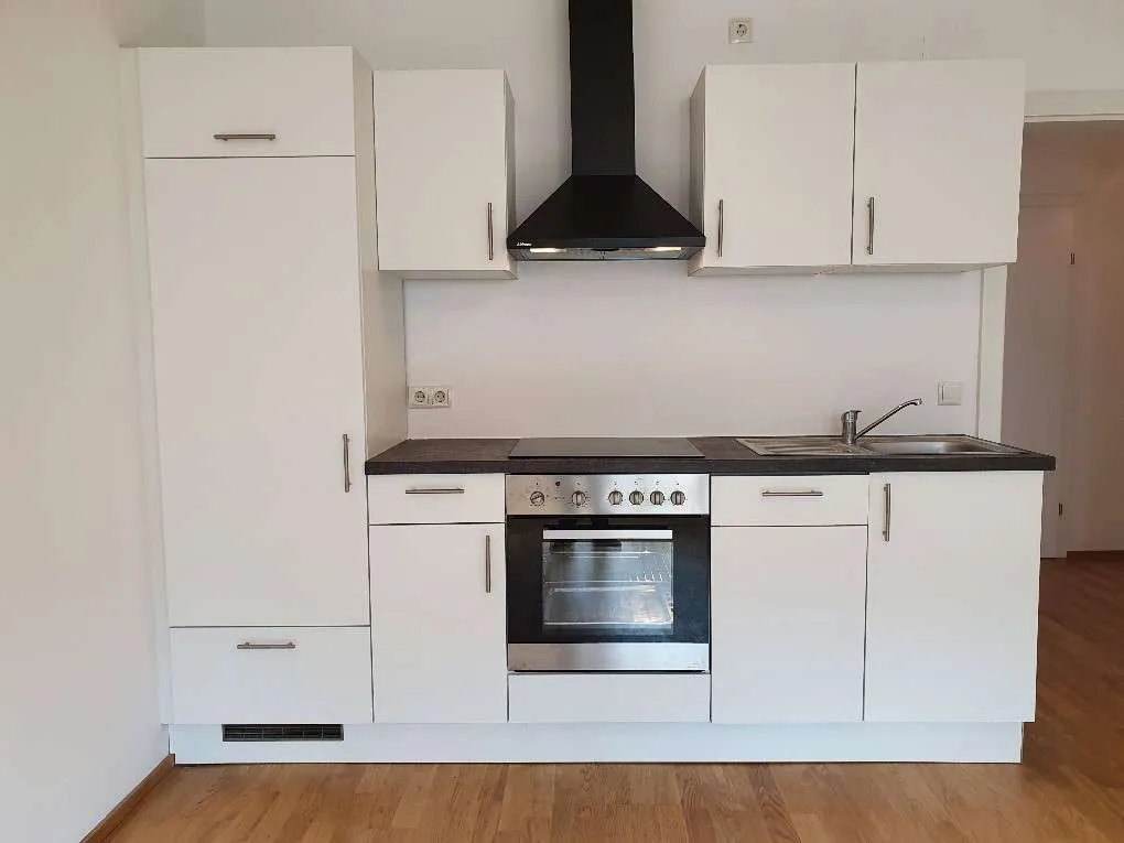 Gut geschnittene 3-Zimmer-Wohnung mit zentralem Vorraum, 4. Obergeschoss mit Lift - Ansicht 3