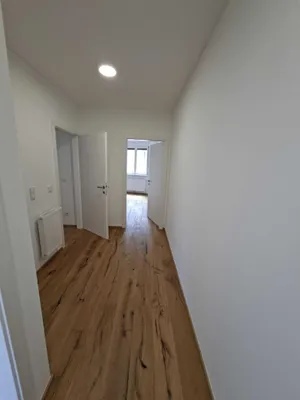 Gudrunstraße: Helle 3-Zimmer Wohnung – Bild 2