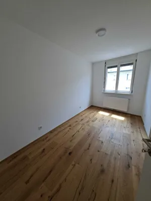 Gudrunstraße: Helle 3-Zimmer Wohnung – Bild 3