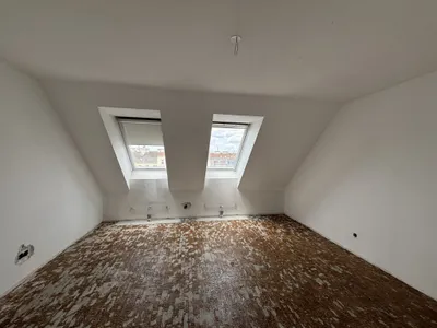 1030! Wohnen über den Dächern Wiens: "Sanierte 4-Zimmer-Dachgeschoss-Maisonette & Terrasse ab Oktober 26!" – Bild 2