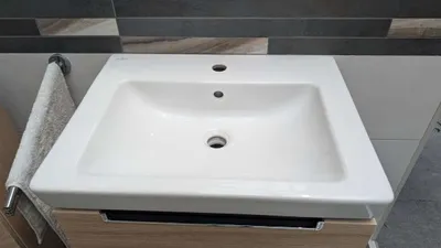 Badezimmermöbel - Badezimmer / WC