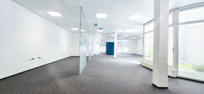 Gewerbeimmobilie mieten in Graz – 254 m², € 2.496