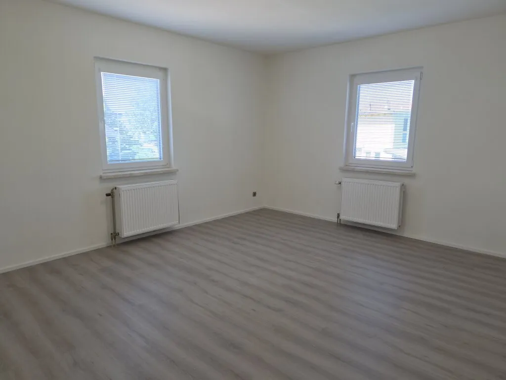 Sanierte zwei Zimmerwohnung mit neuer Küche zu vermieten! - Ansicht 3