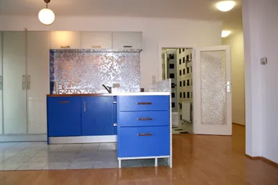 Helle moderne 2 Zimmerwohnung – Bild 2