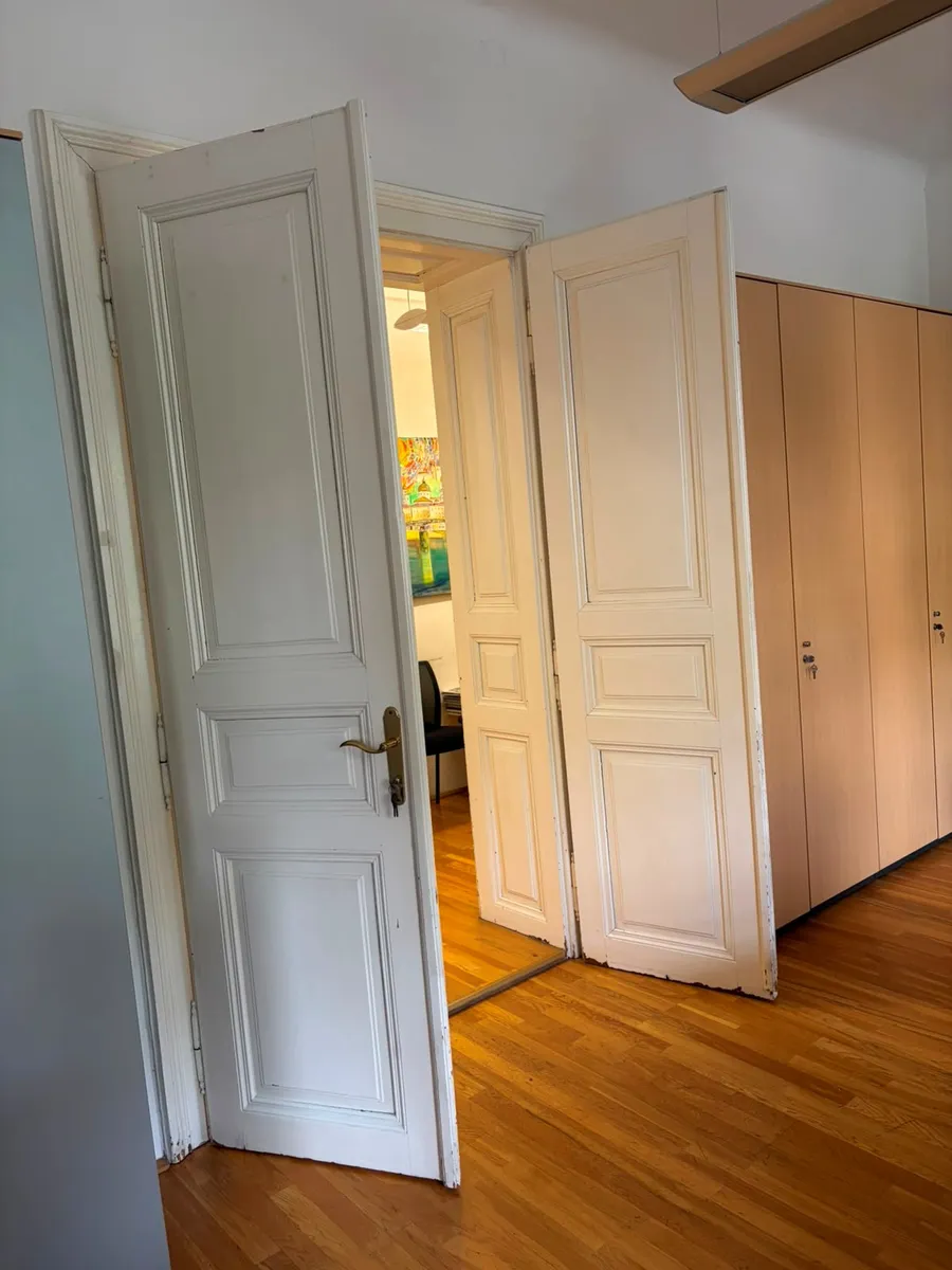 Helle Büroflächen mit besonderem Altbaucharme - Ansicht 3