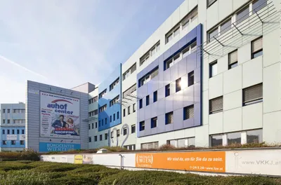 Gewerbeimmobilie mieten in Wien – 1 302 m², € 11