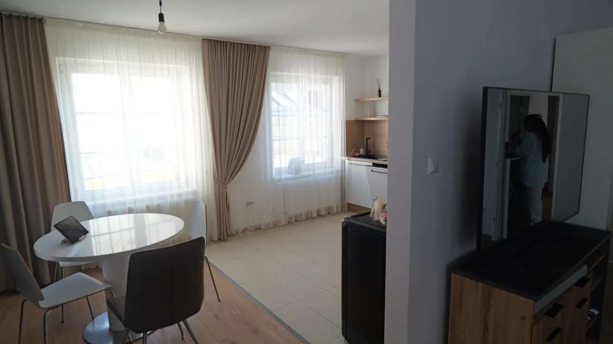 Helle 90 m²-Wohnung mit Loggia & separatem Eingang - zentral in Wolkersdorf - Ansicht 3