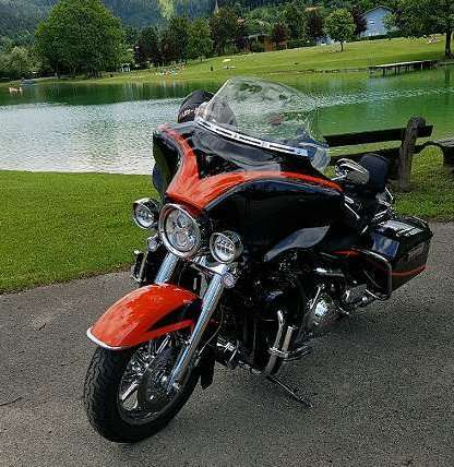 Harley-Davidson CVO E- Glide/ Streetglide FLHTCUSE 2 (Screaming Eagle) Tourer