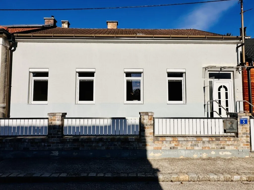 Charmantes Zuhause mit Altbauflair, Abendsonne und bester Lage in Neunkirchen - Widok 3