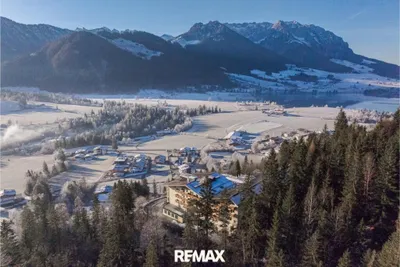 Gewerbeimmobilie kaufen in Kitzbühel – 5 998 m² – Bild 1 von 4