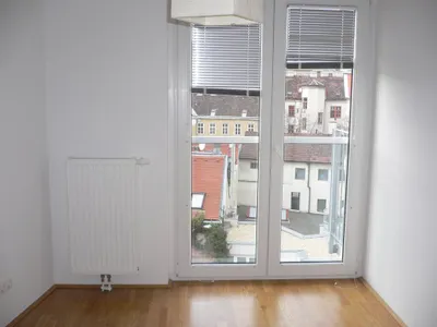 Wunderschöne 2 Zimmer DG Wohnung in Top Lage! – Bild 3