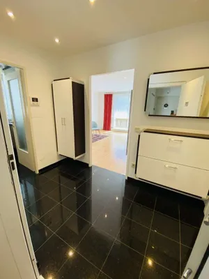 Stilvolle 3-Zimmer-Maisonette mit Terrasse in grüner Ruhelage - Wohnen im Herzen von Döbling – Bild 2