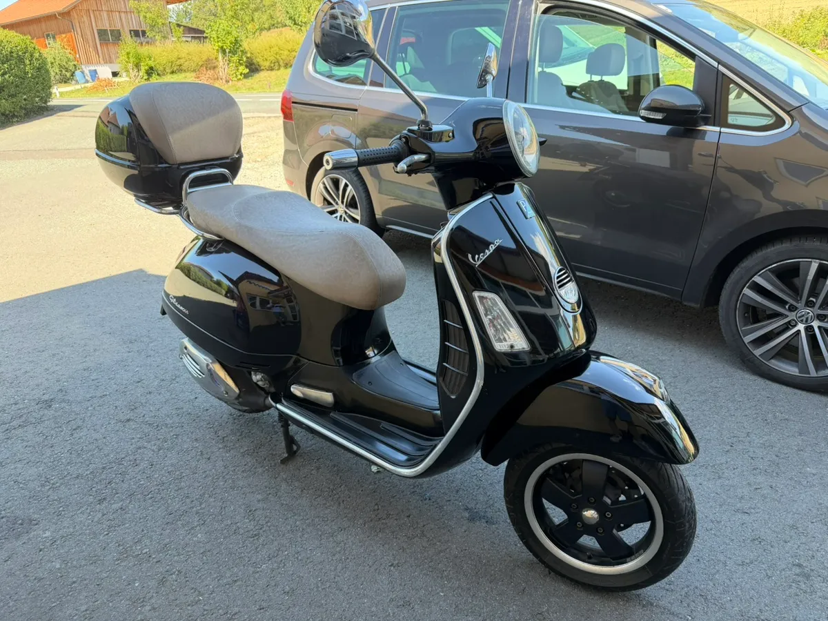 Vespa GTS