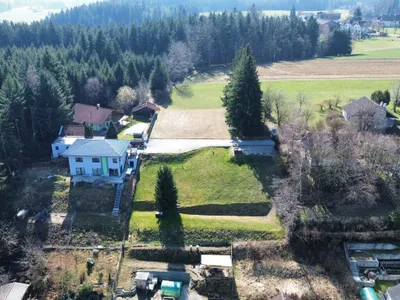 Grundstück kaufen in Vöcklabruck – 1 168 m², € 94.000 – Bild 1 von 7