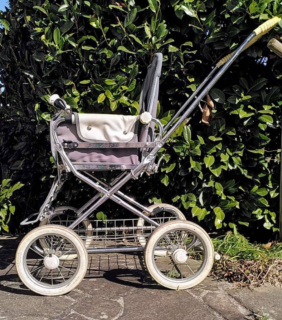 Retro Kinderwagen,  25,- (5020 Salzburg) - willhaben