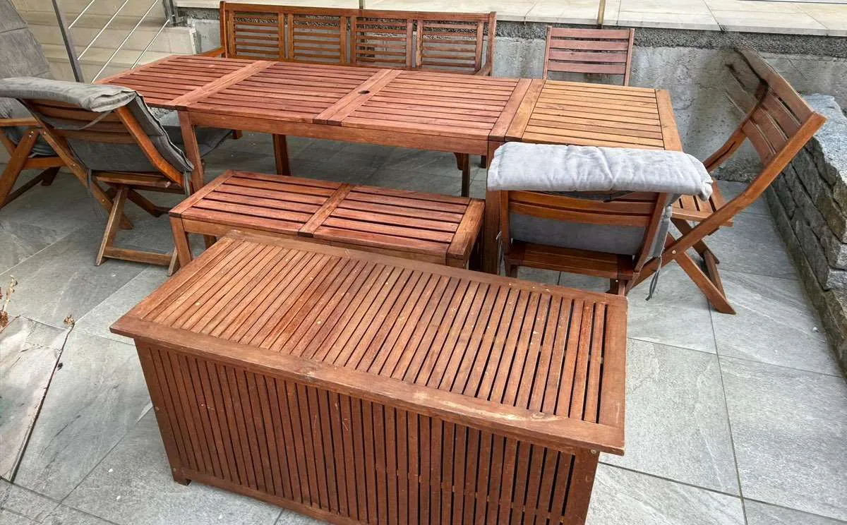 Ikea Äpplarö Nämmarö Gartentisch mit 2 Bänken & 5 Stühlen + Auflagenbox, € 390,- (4664 Laakirchen)