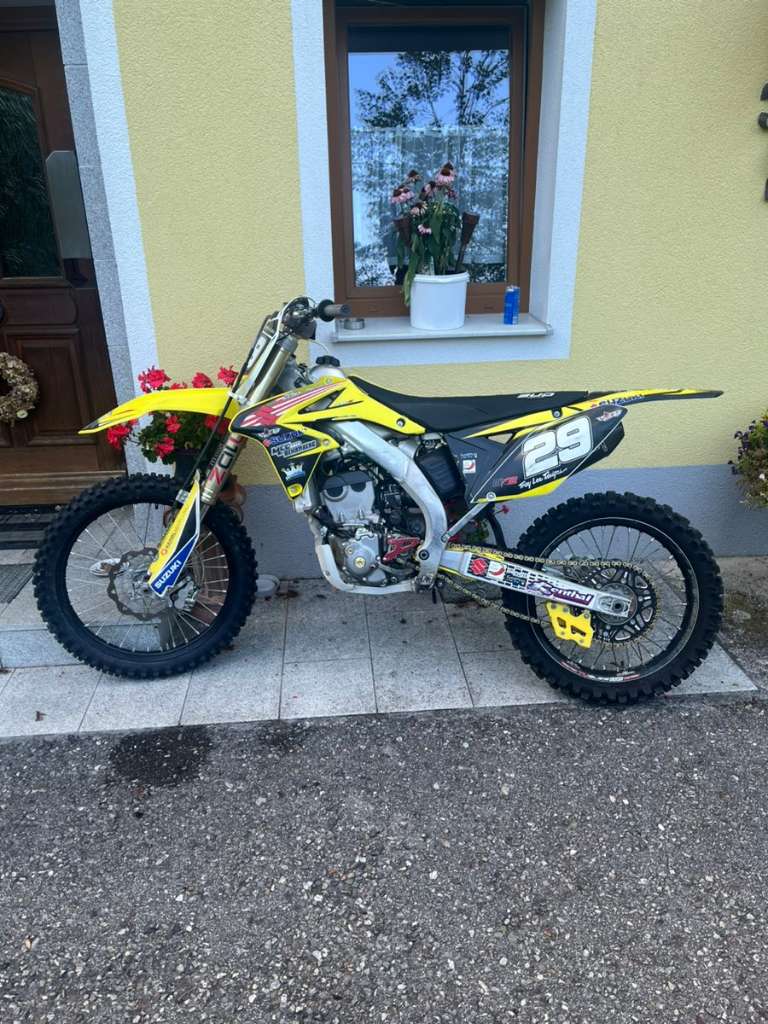 Suzuki RM Z 250 Motocross