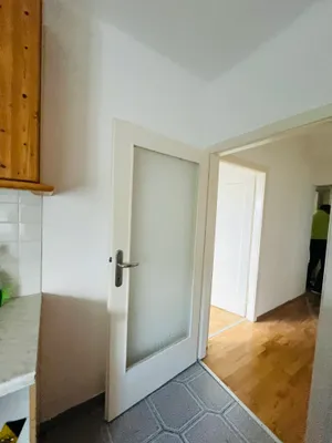 Gepflegte Wohnung im 14. Bezirk/ Wien - freier Blick in den Garten und bis Schönbrunn – Bild 3