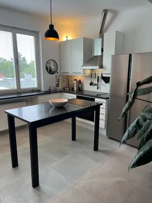 Südseitiges Penthouse im Cottageviertel | 130 m² + 20 m² Balkon + Garage – Bild 2