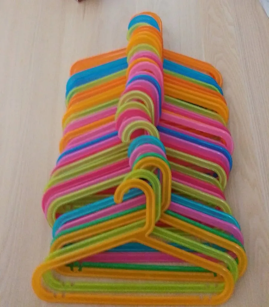 IKEA KLEIDERBÜGEL KINDER BUNT, € 0,25 (5020 Salzburg)