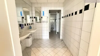 10-Zimmer-Gewerbeimmobilie mieten in Bruck an der Leitha – 353 m², € 4.402 – Bild 8 von 15