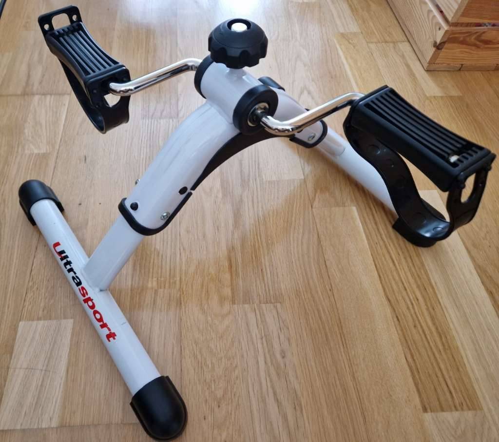 Mini-Heimtrainer Fahrrad, Arm und Beintrainer,  20,- (1150 Wien) -  willhaben