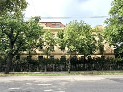 Schöner Altbau in einer parkähnliche Anlage! – Bild 2