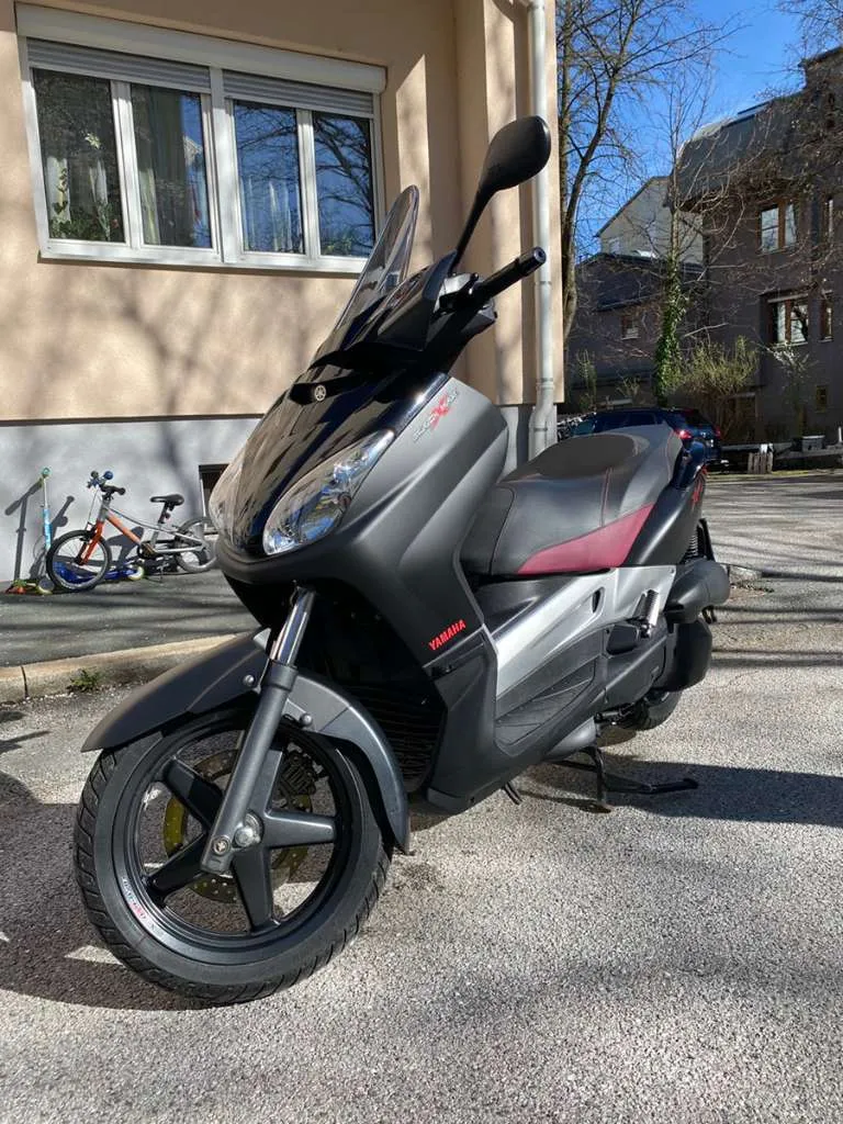 Yamaha X-Max