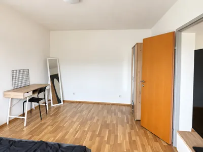 2-Zimmer-Wohnung mieten in Neunkirchen – 56 m², € 711 – Bild 2 von 9