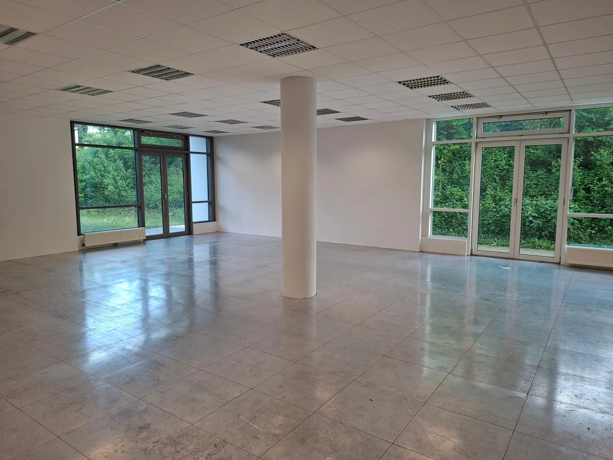 Barrierefreie Geschäftsflächen im Vitalcenter Steyr zur Vermietung (teilbar)! - Ansicht 3