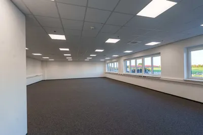 Gewerbeimmobilie mieten in Bruck an der Leitha – 2 356 m², € 7 – Bild 12 von 15