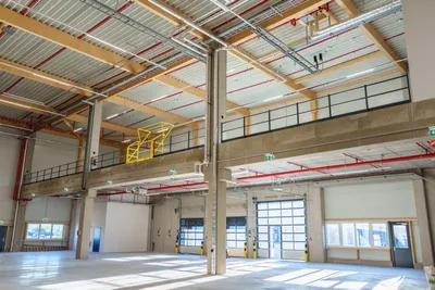 Gewerbeimmobilie mieten in Bruck an der Leitha – 2 356 m², € 7 – Bild 7 von 15