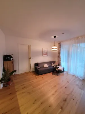 Helle 2-Zimmer-Wohnung mit Garten im Innenhof – Bild 2