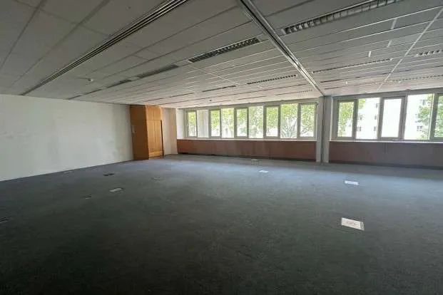 Bürokomplex mit attraktivem Preis-Leistungs-Verhältnis – pohled 3