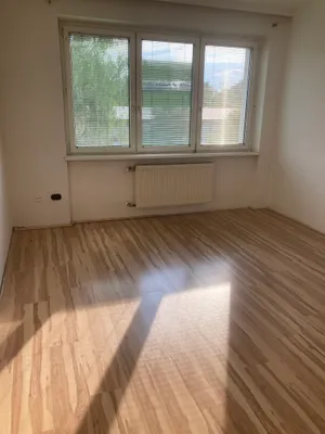 2-Zimmer-Wohnung mieten in Linz – 75 m², € 748 – Bild 4 von 11