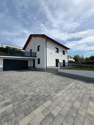 6-Zimmer-Haus mieten in Grieskirchen – 150 m², € 1.800 – Bild 2 von 45