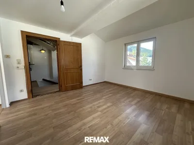 5-Zimmer-Haus kaufen in Gmunden – 130 m², € 370.000 – Bild 6 von 9